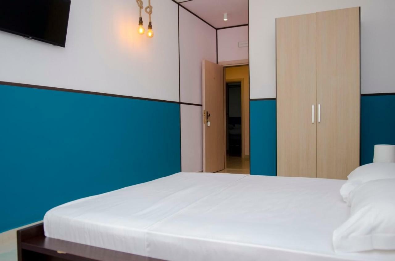 Hotel Vala Durrës Buitenkant foto