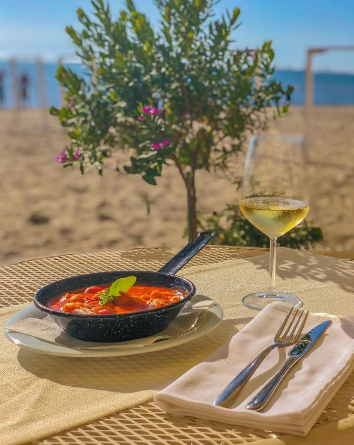 Hotel Vala Durrës Buitenkant foto